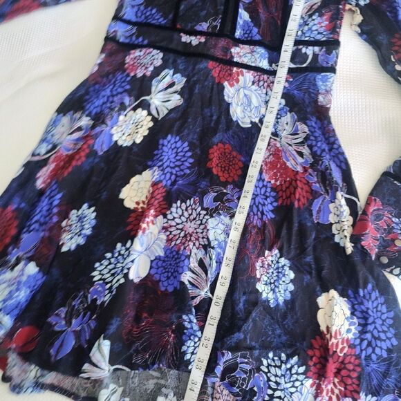 Guess NWOT fit and flare velvet trim mesh cleavage floral dress - Picture 11 of 16